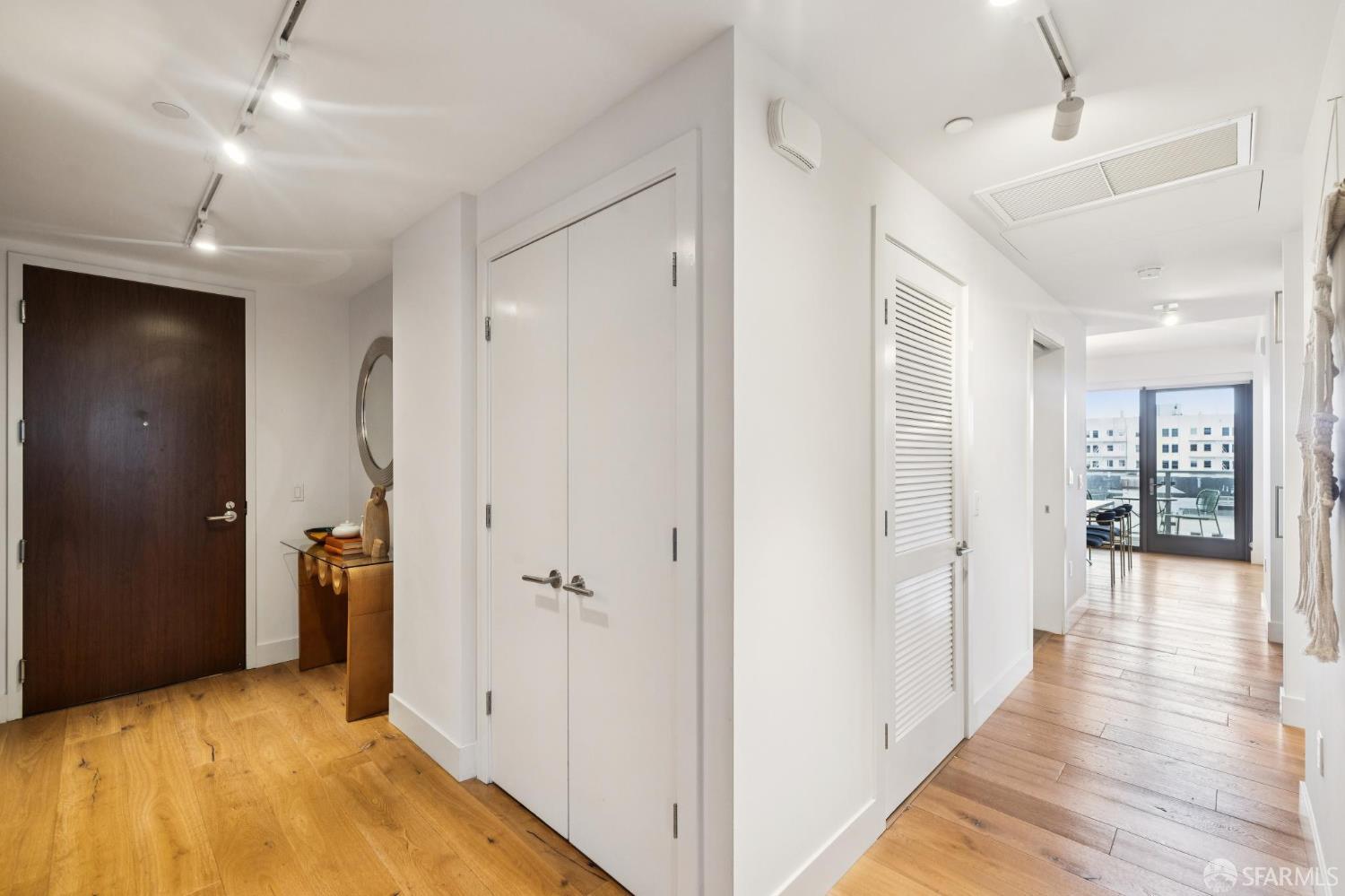 1450 Franklin Street # 902
