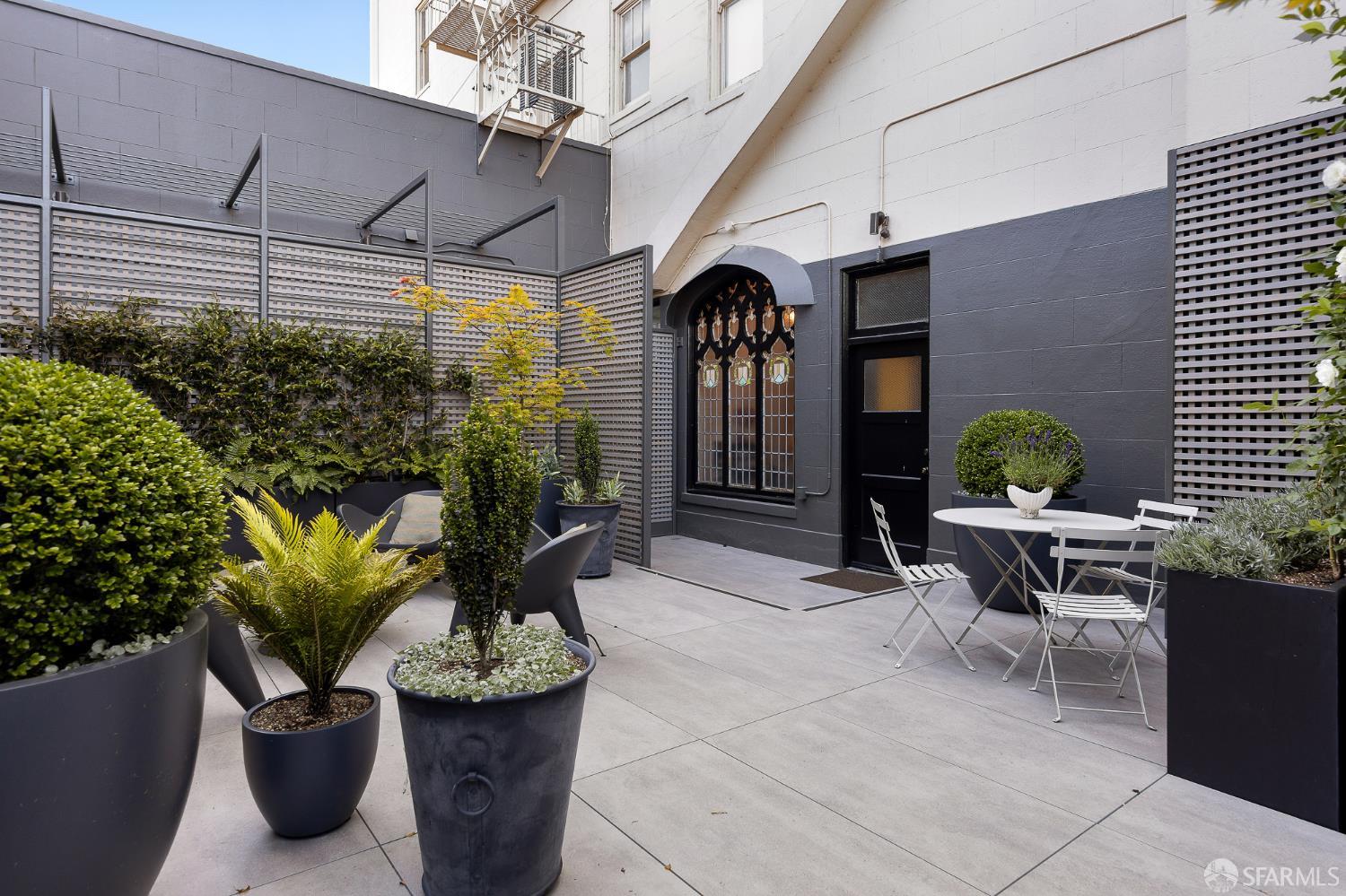 2500 Steiner Street # 9