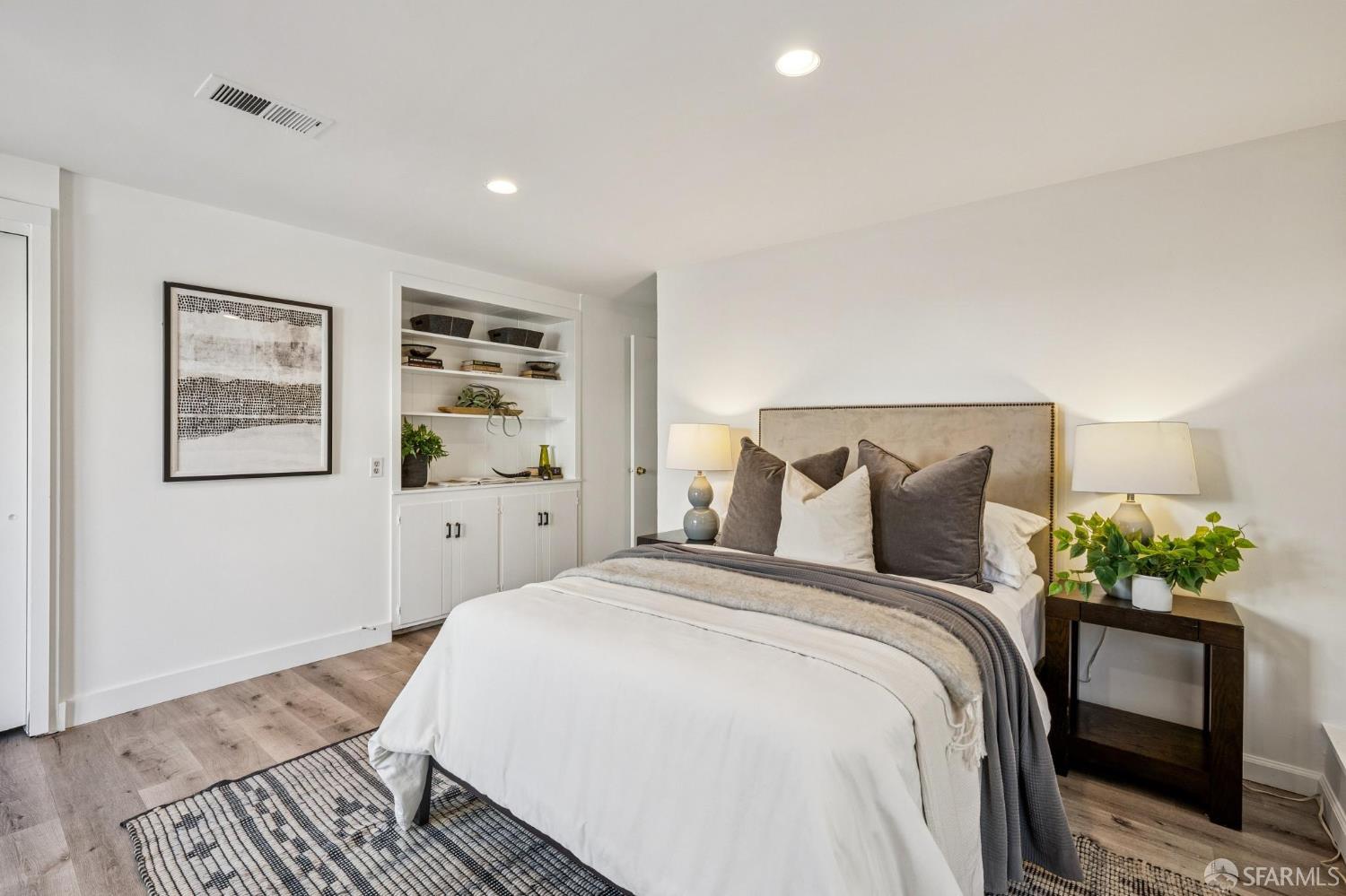 374 San Benito Way