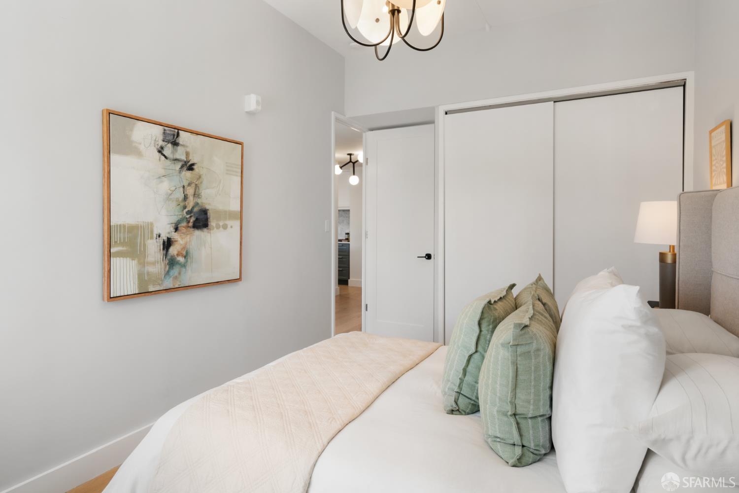 1001 Pine Street # 1402
