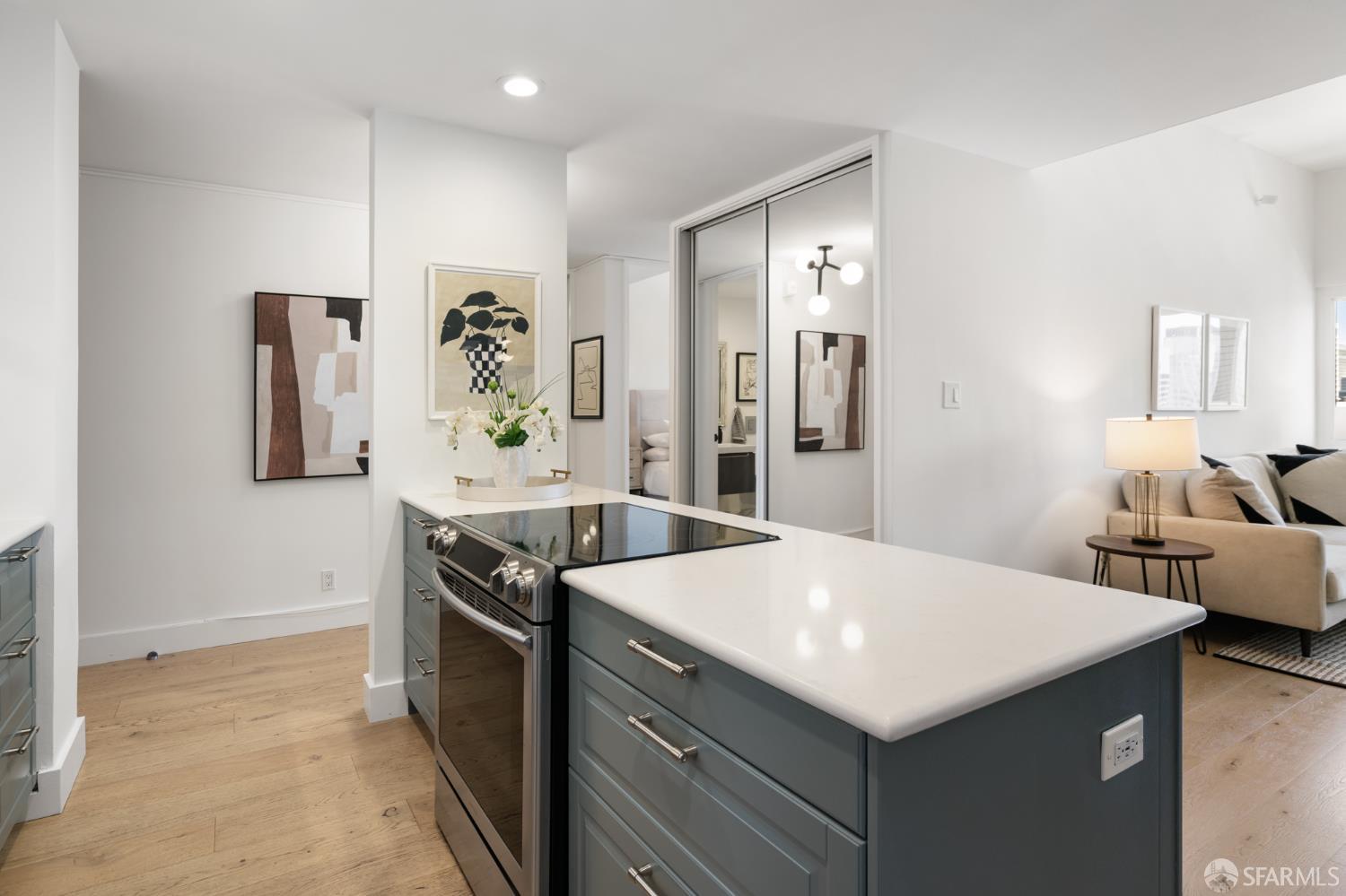1001 Pine Street # 1402