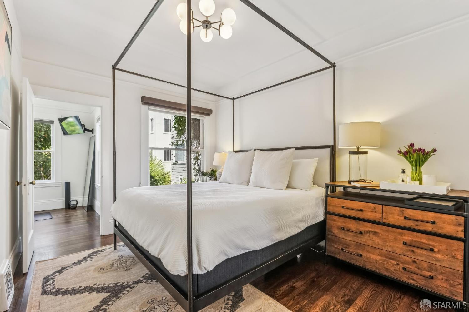 1024 Oak Street