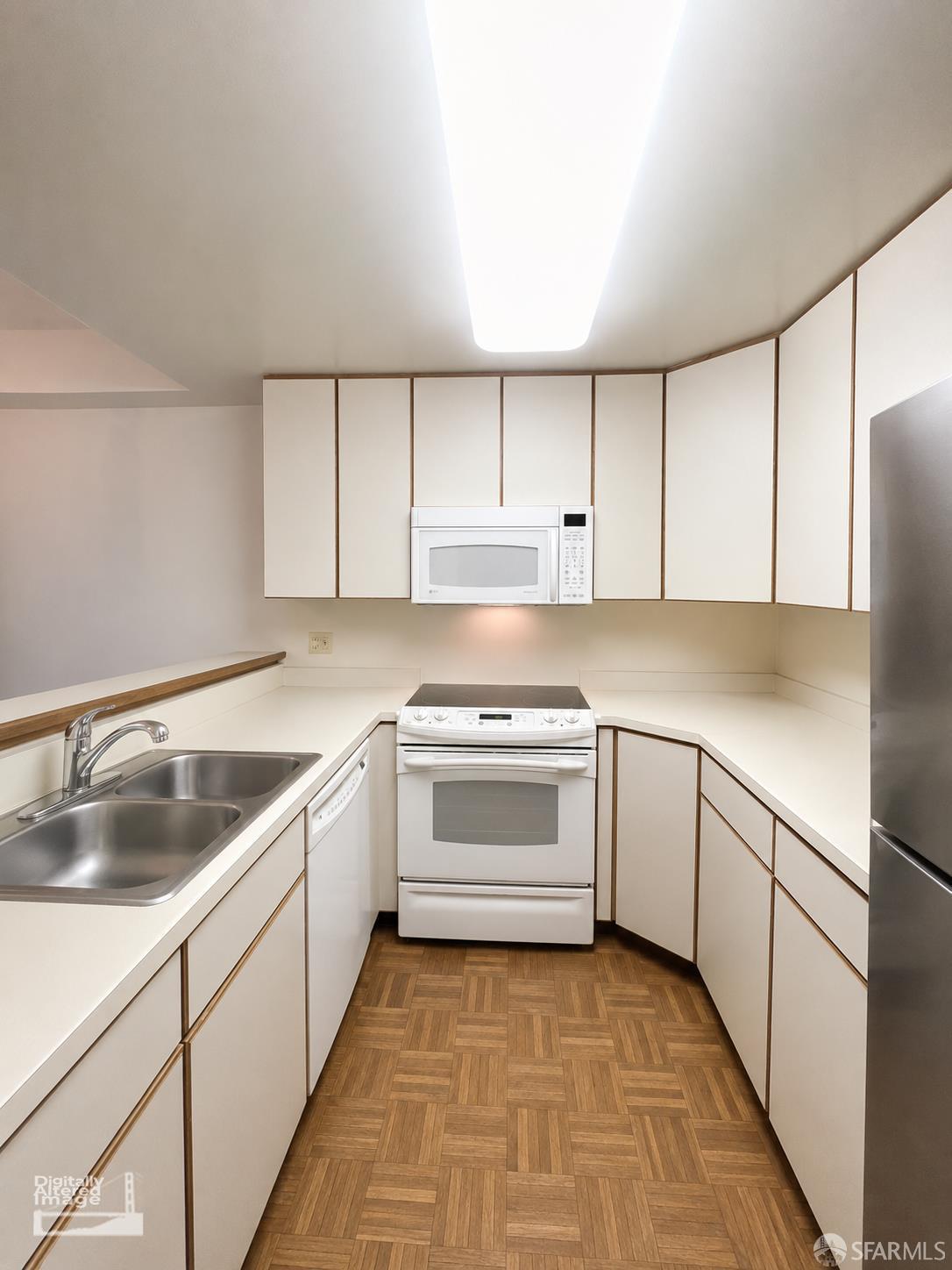 601 N Van Ness Avenue # 110