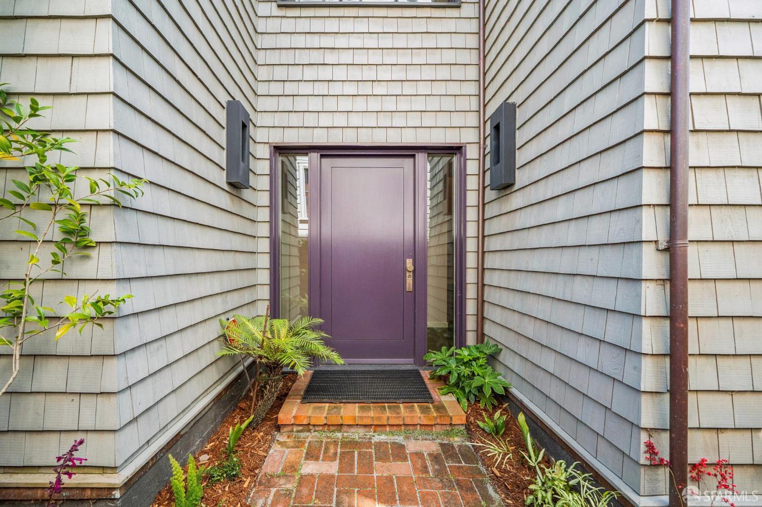 1332 Greenwich Street