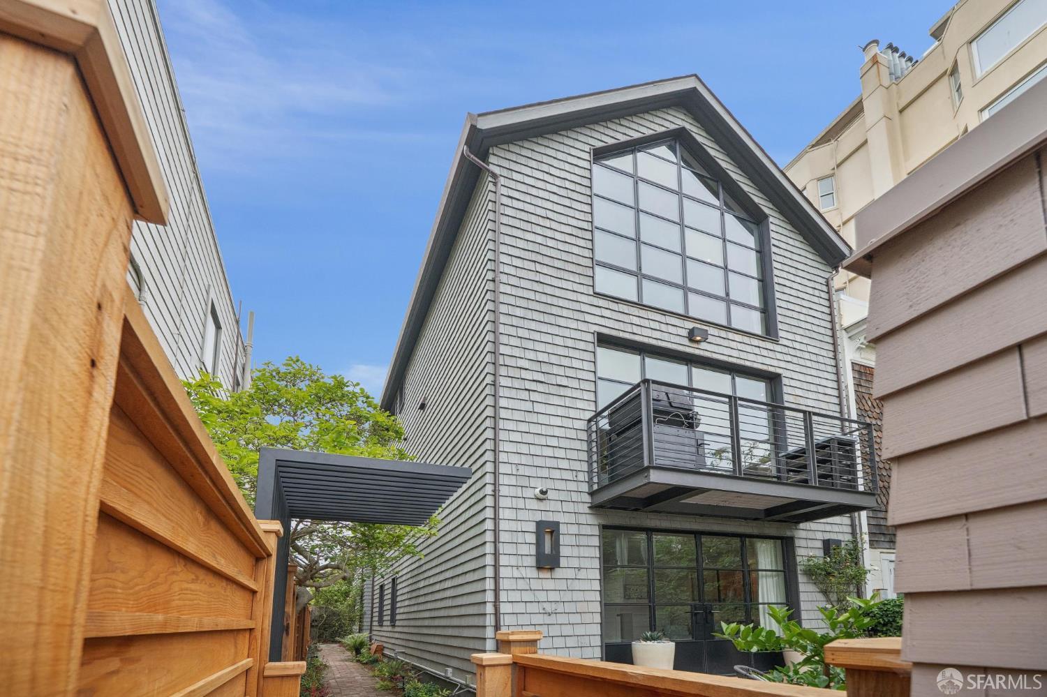 1332 Greenwich Street