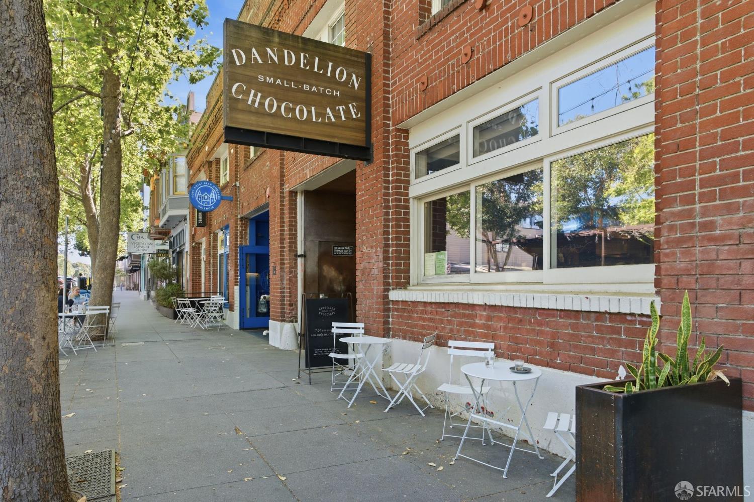 736 Valencia Street # 301