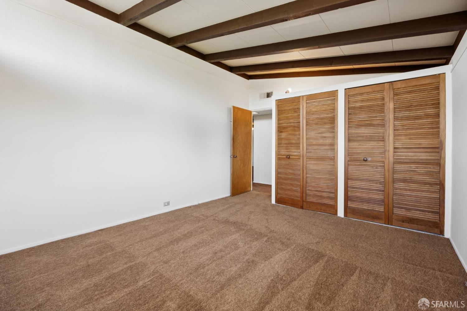 411 Las Lomas Way