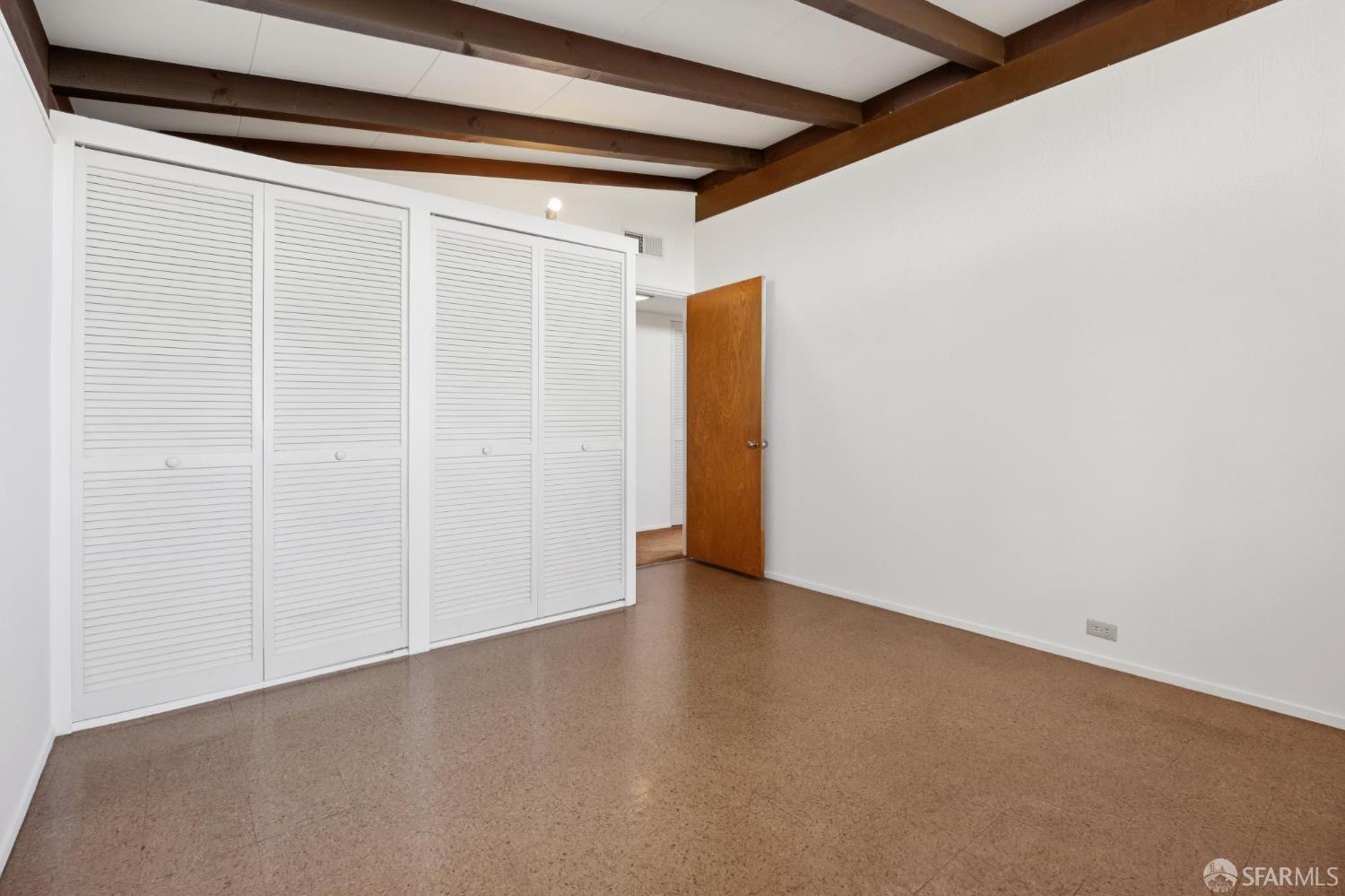 411 Las Lomas Way