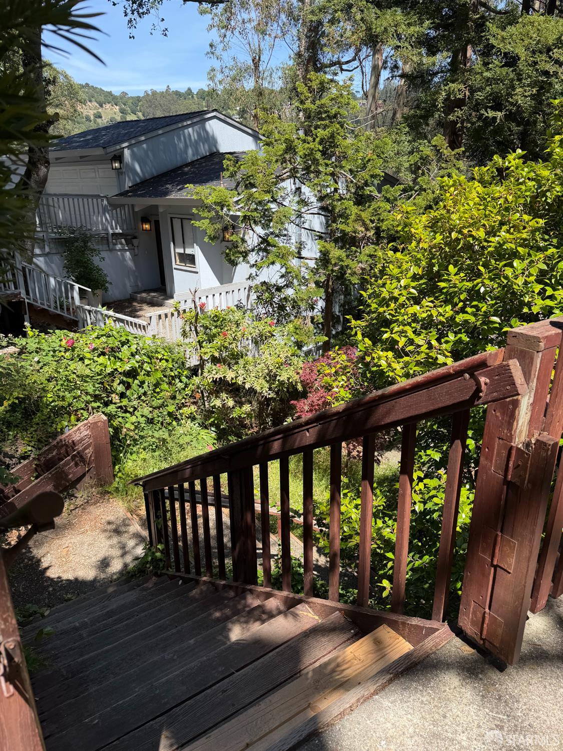 7101 Pinehaven Road
