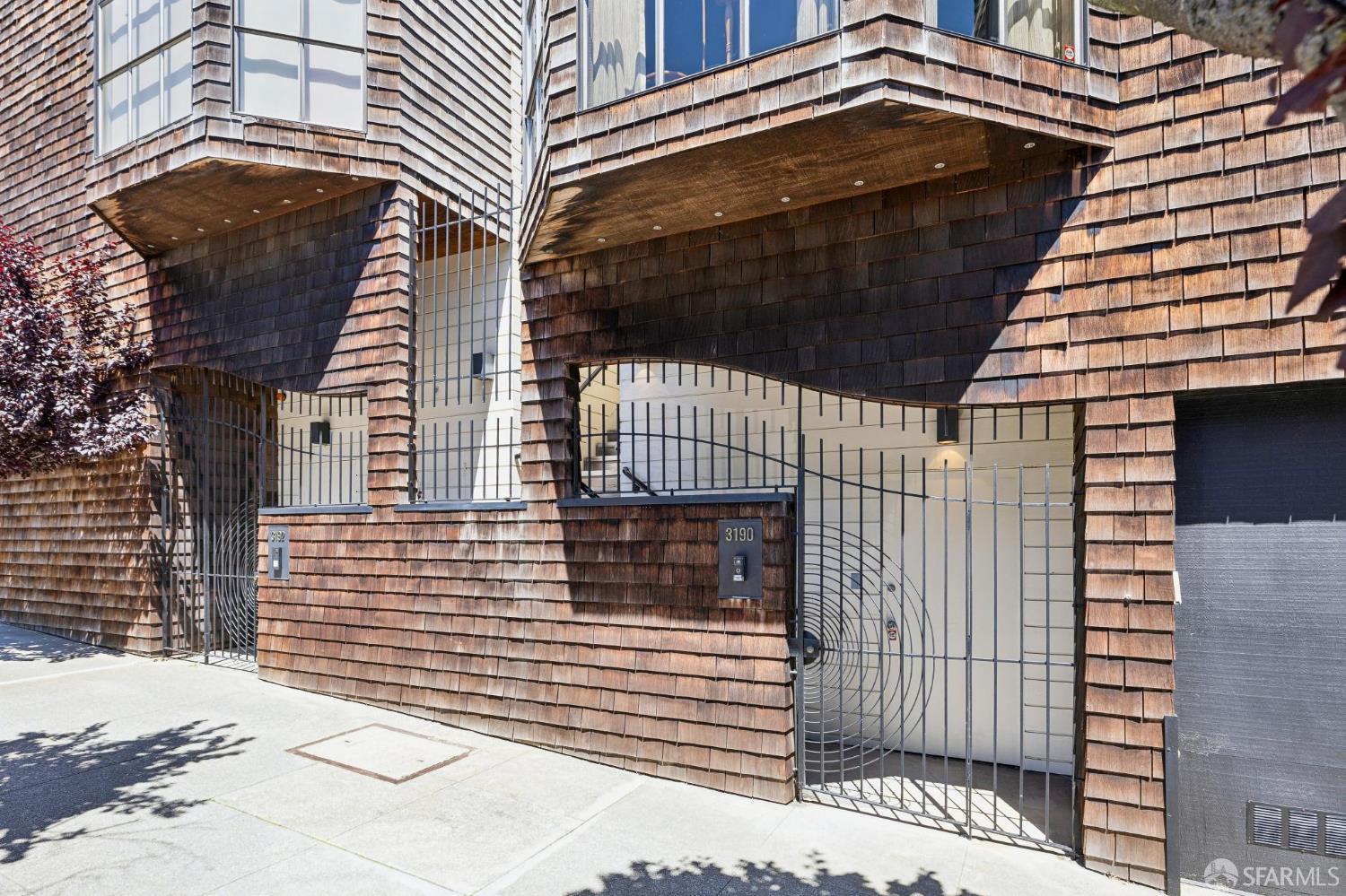 3190 Sacramento Street