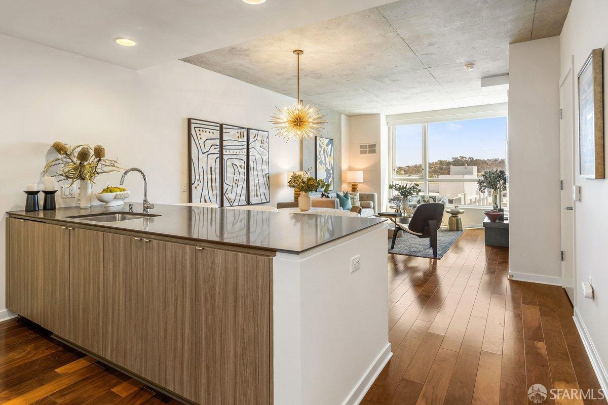45 Bartlett Street # 602