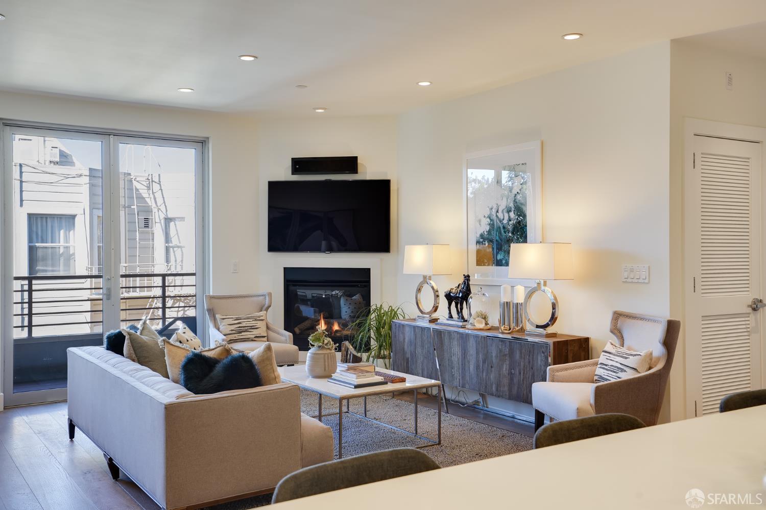 736 Valencia Street # 501