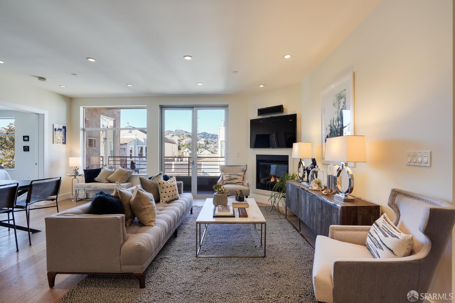 736 Valencia Street # 501