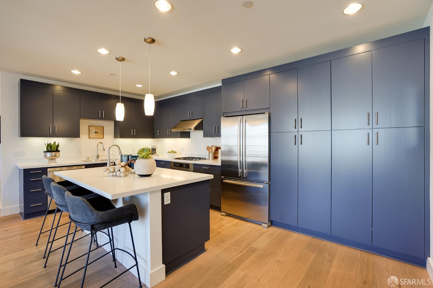 736 Valencia Street # 501