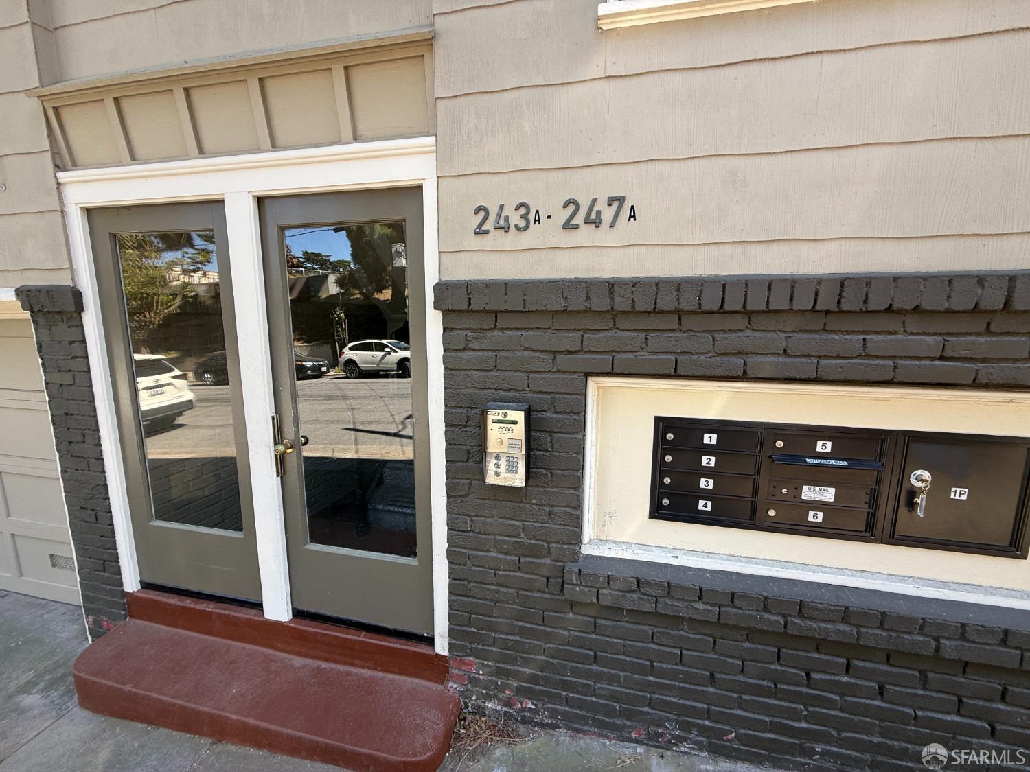 247 Henry Street