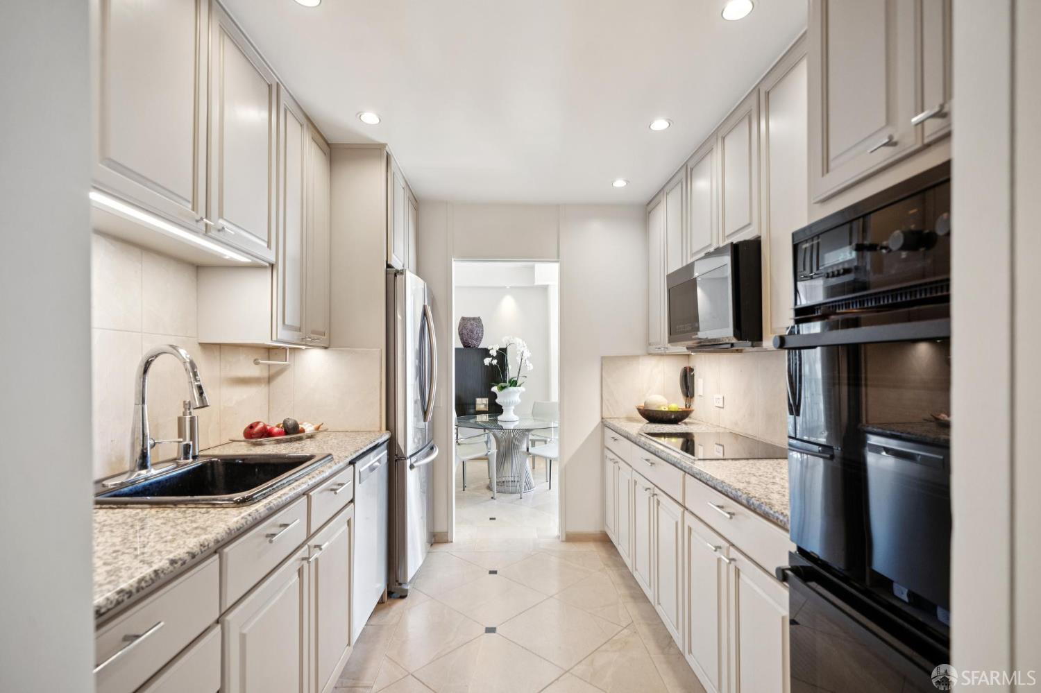 999 Green Street # 1501