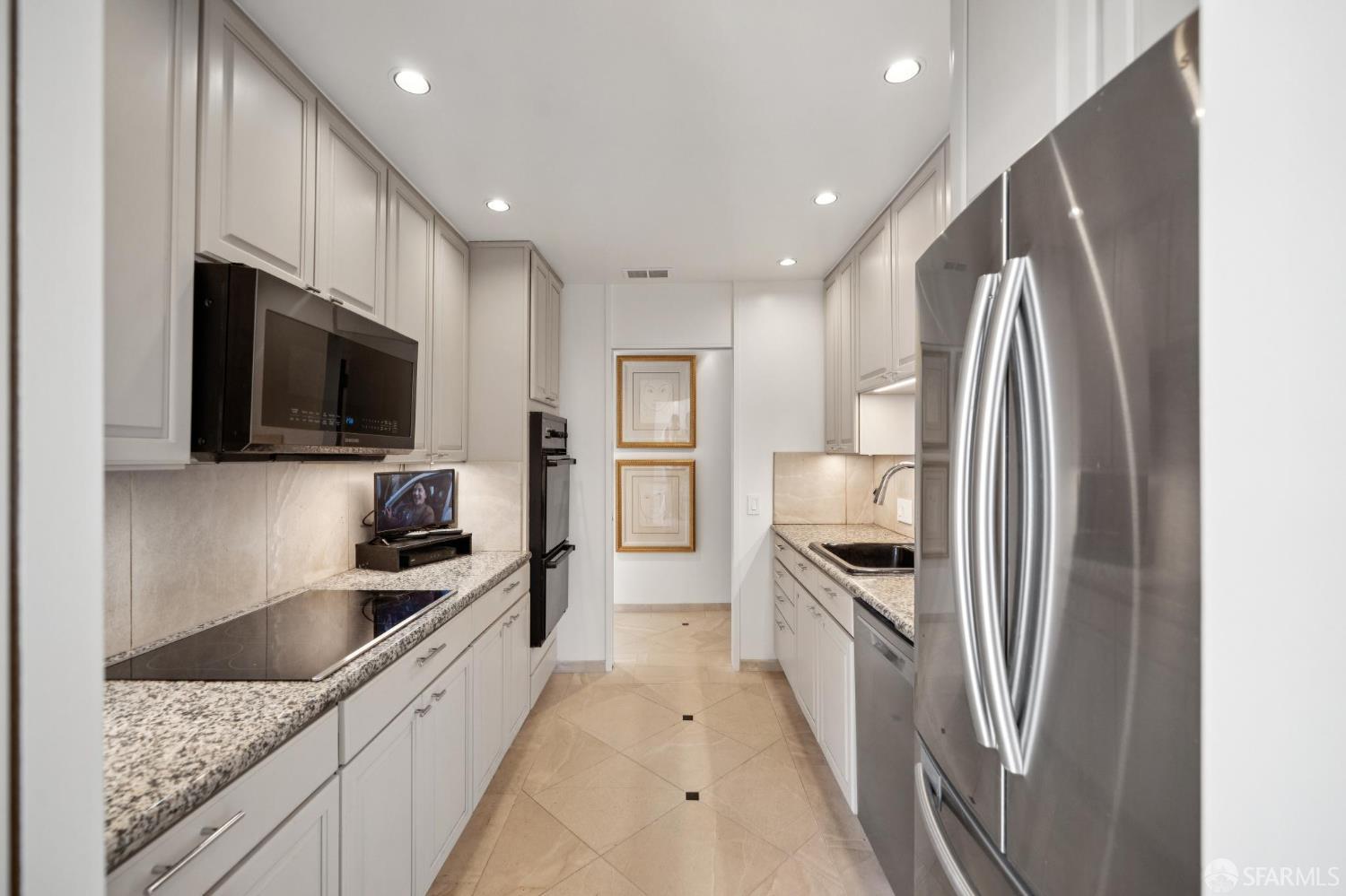 999 Green Street # 1501