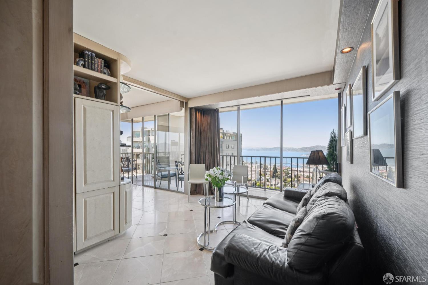 999 Green Street # 1501