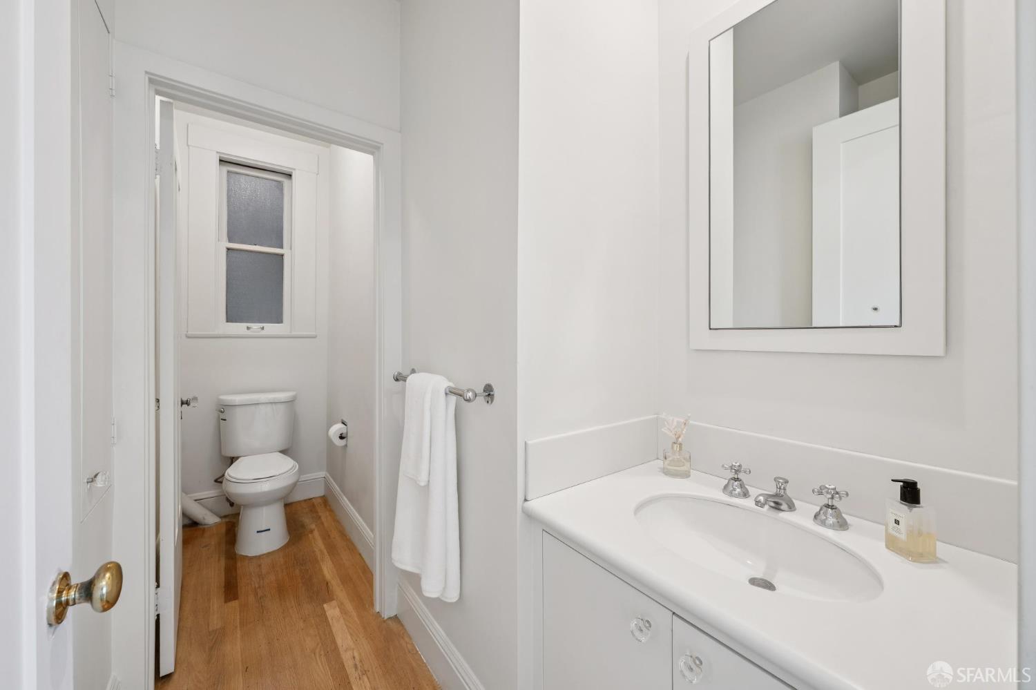 1127 Greenwich Street