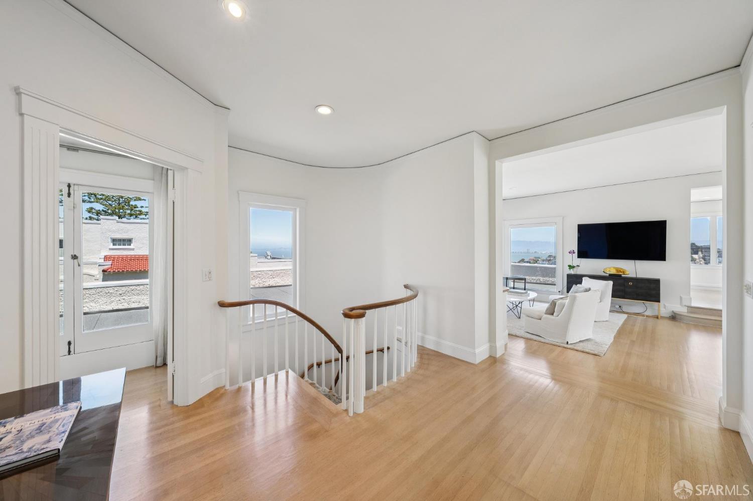 1127 Greenwich Street