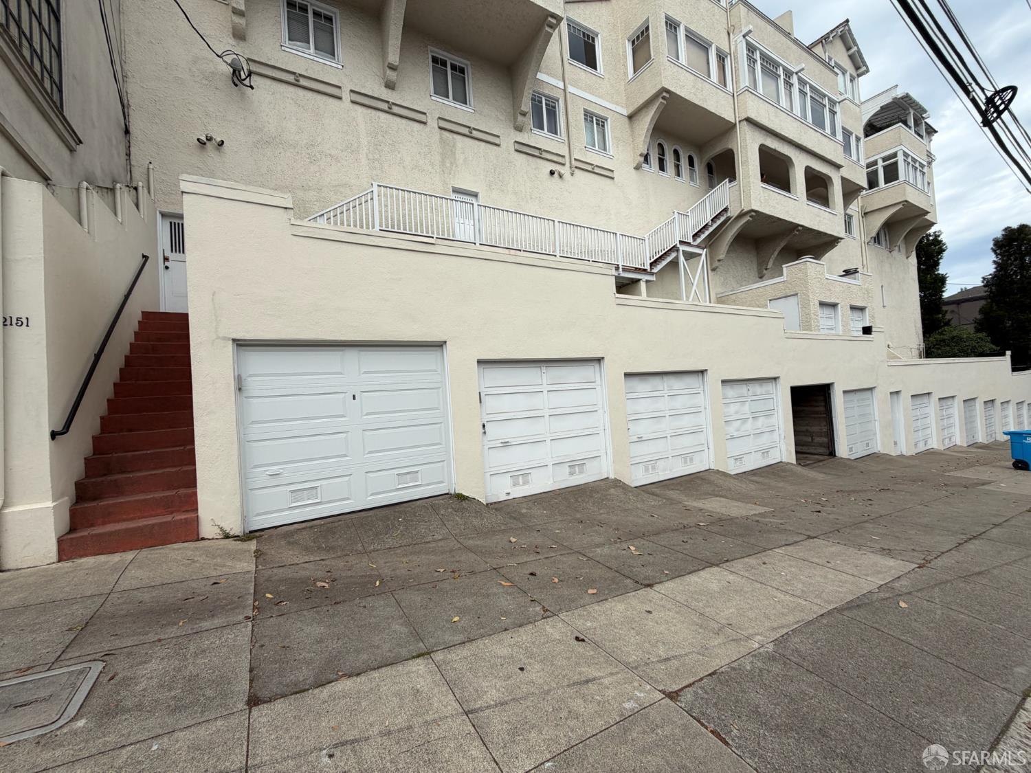1127 Greenwich Street