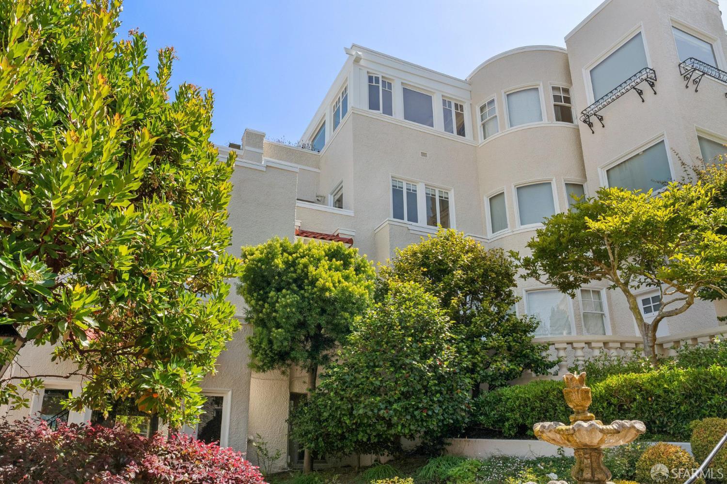 1127 Greenwich Street