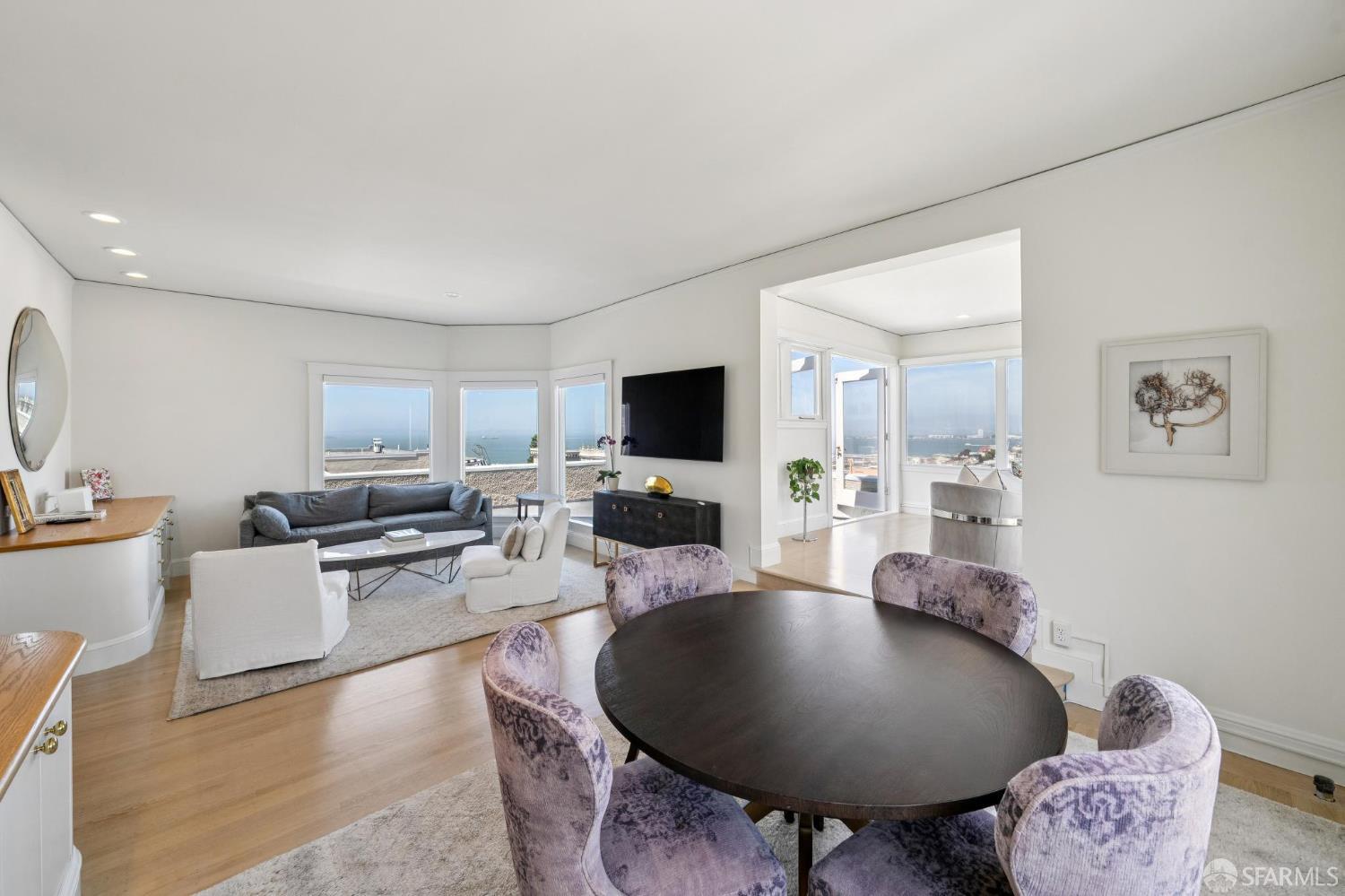 1127 Greenwich Street