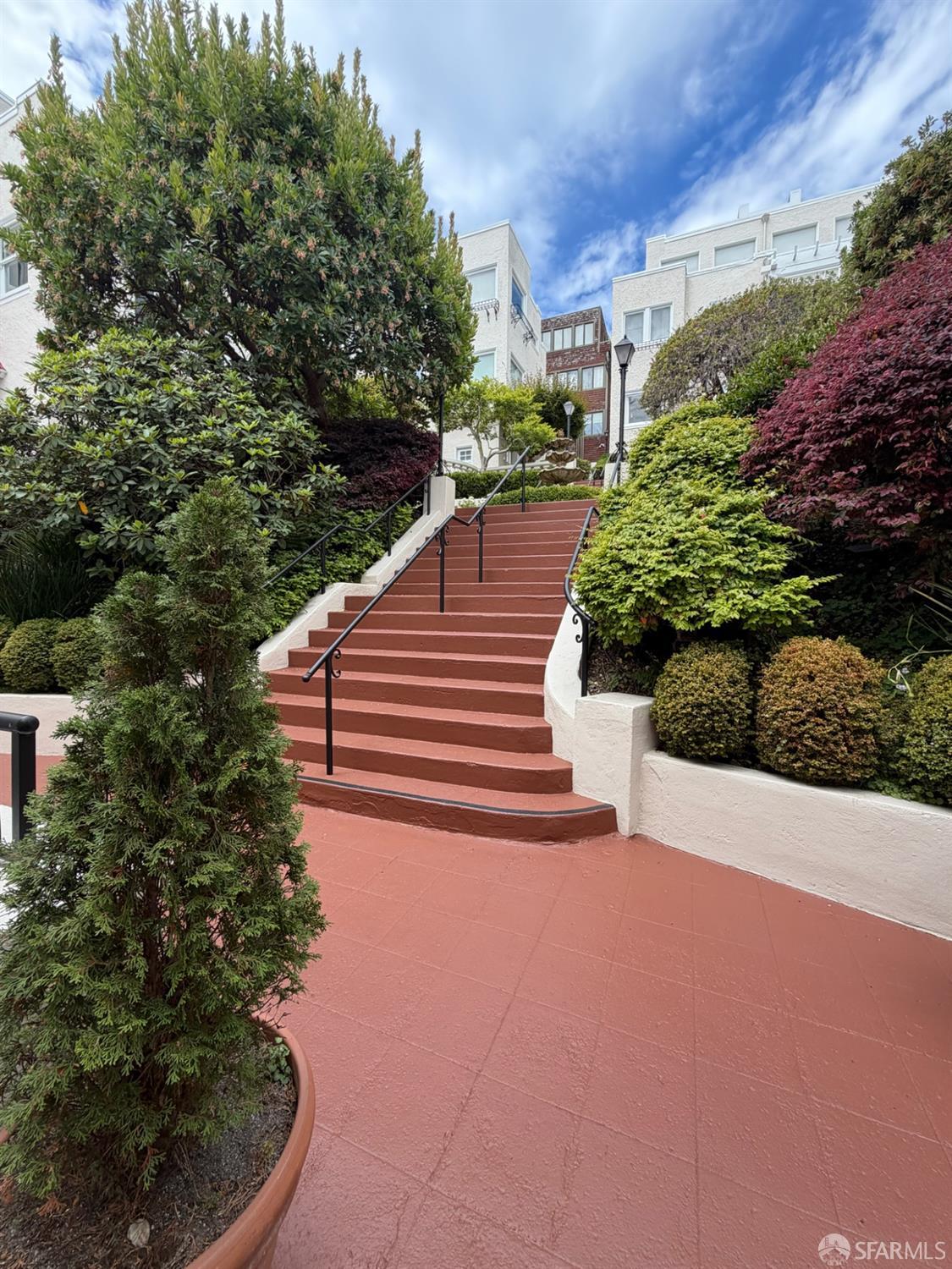 1127 Greenwich Street