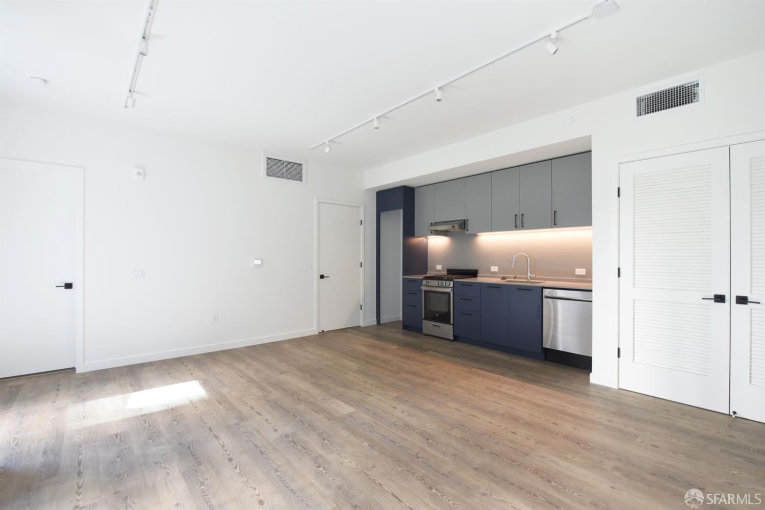 395 6th Street Unit: BM3