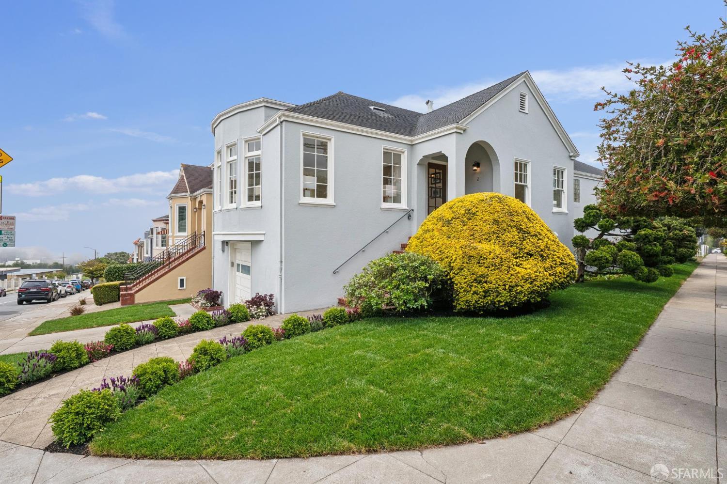 2 Lenox Way
