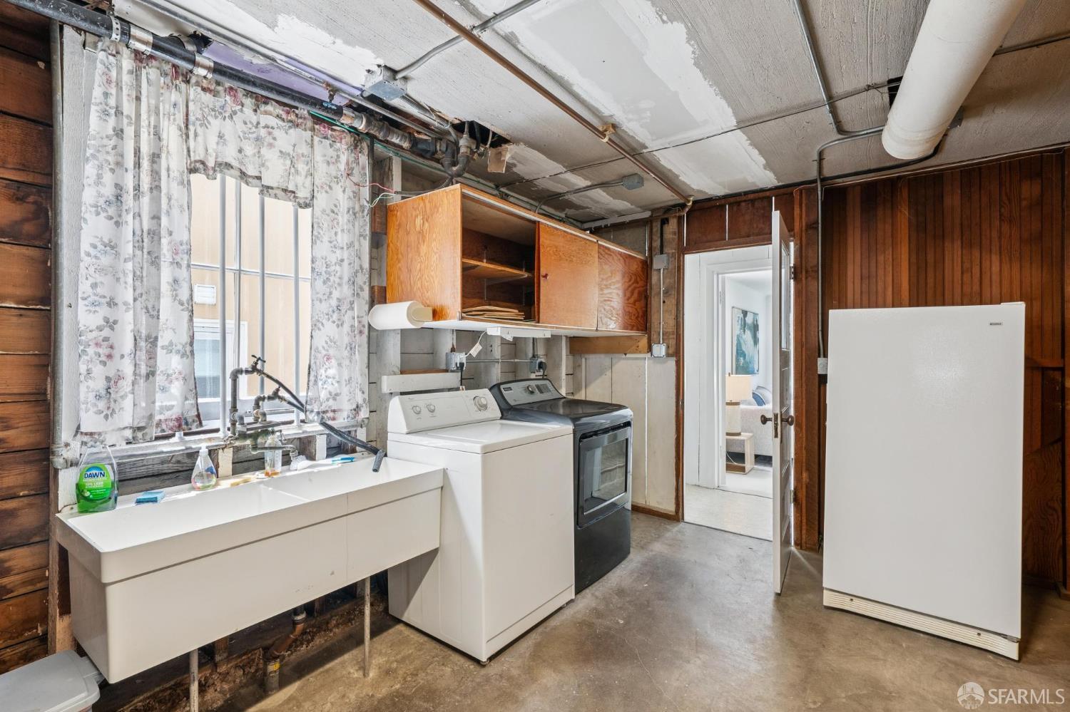 2 Lenox Way