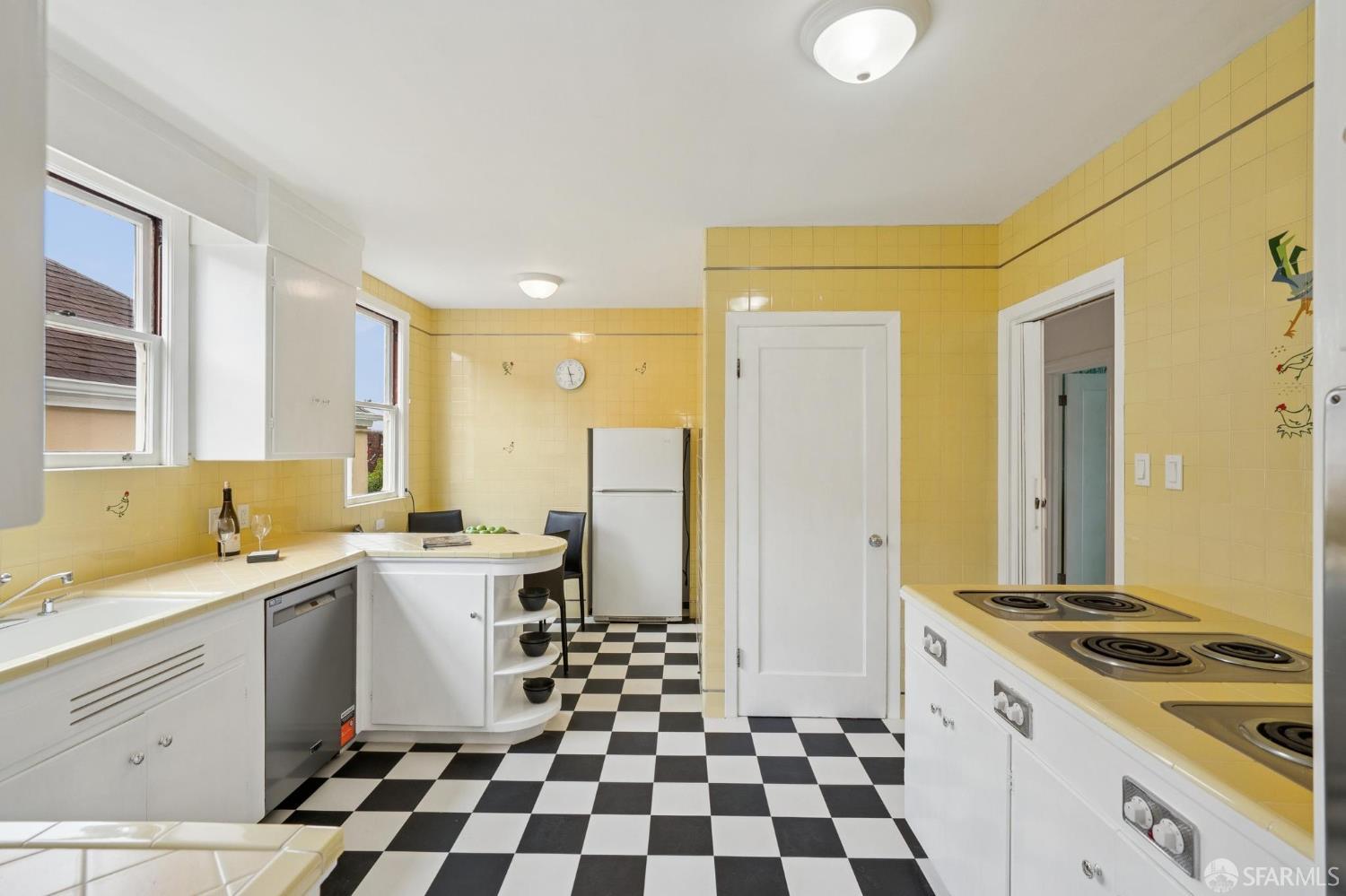 2 Lenox Way