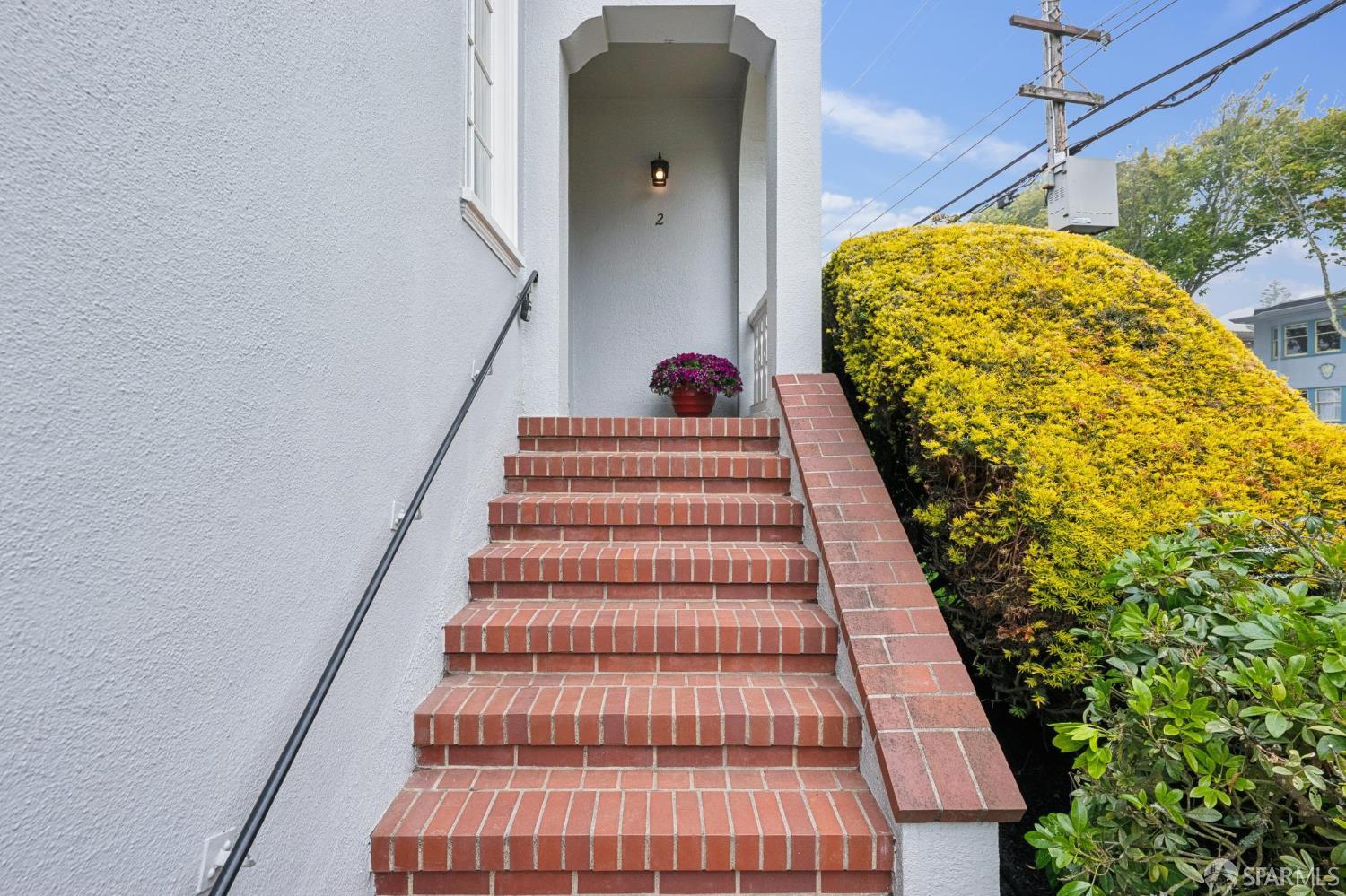 2 Lenox Way
