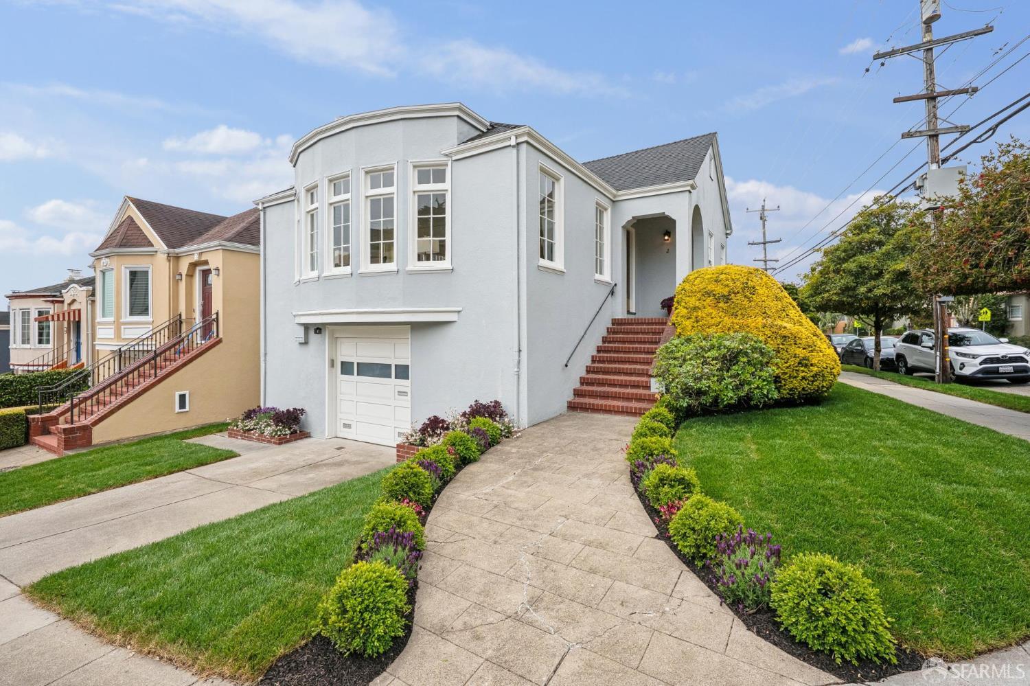 2 Lenox Way