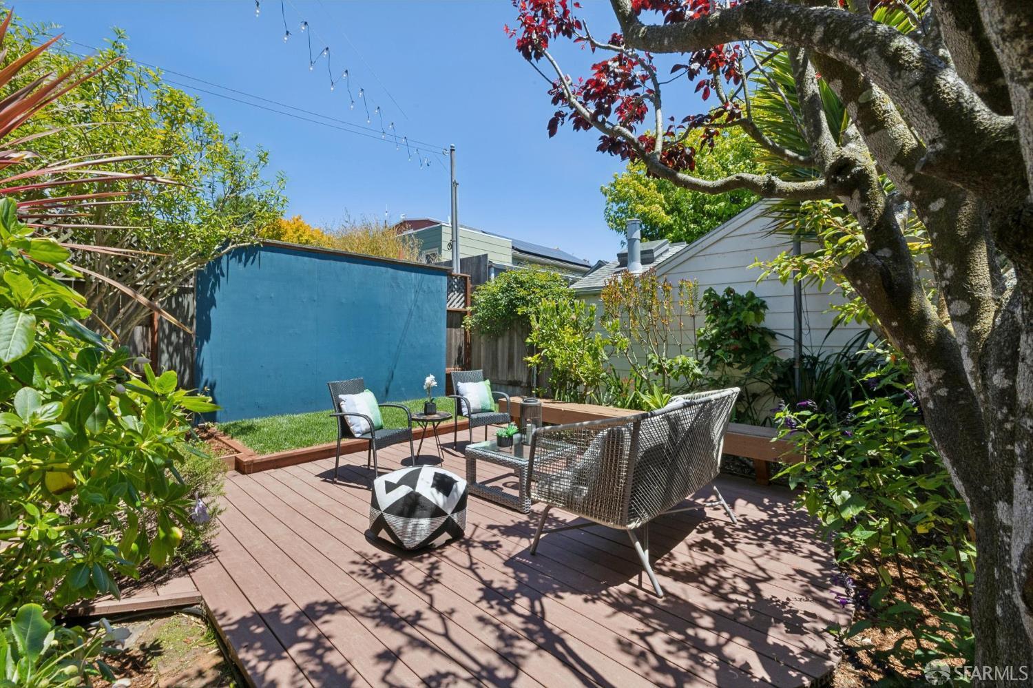 525 Moultrie Street