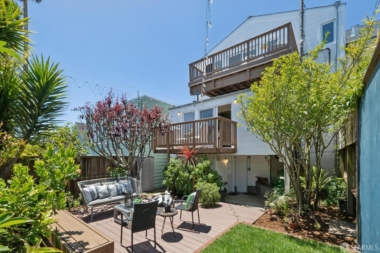 525 Moultrie Street
