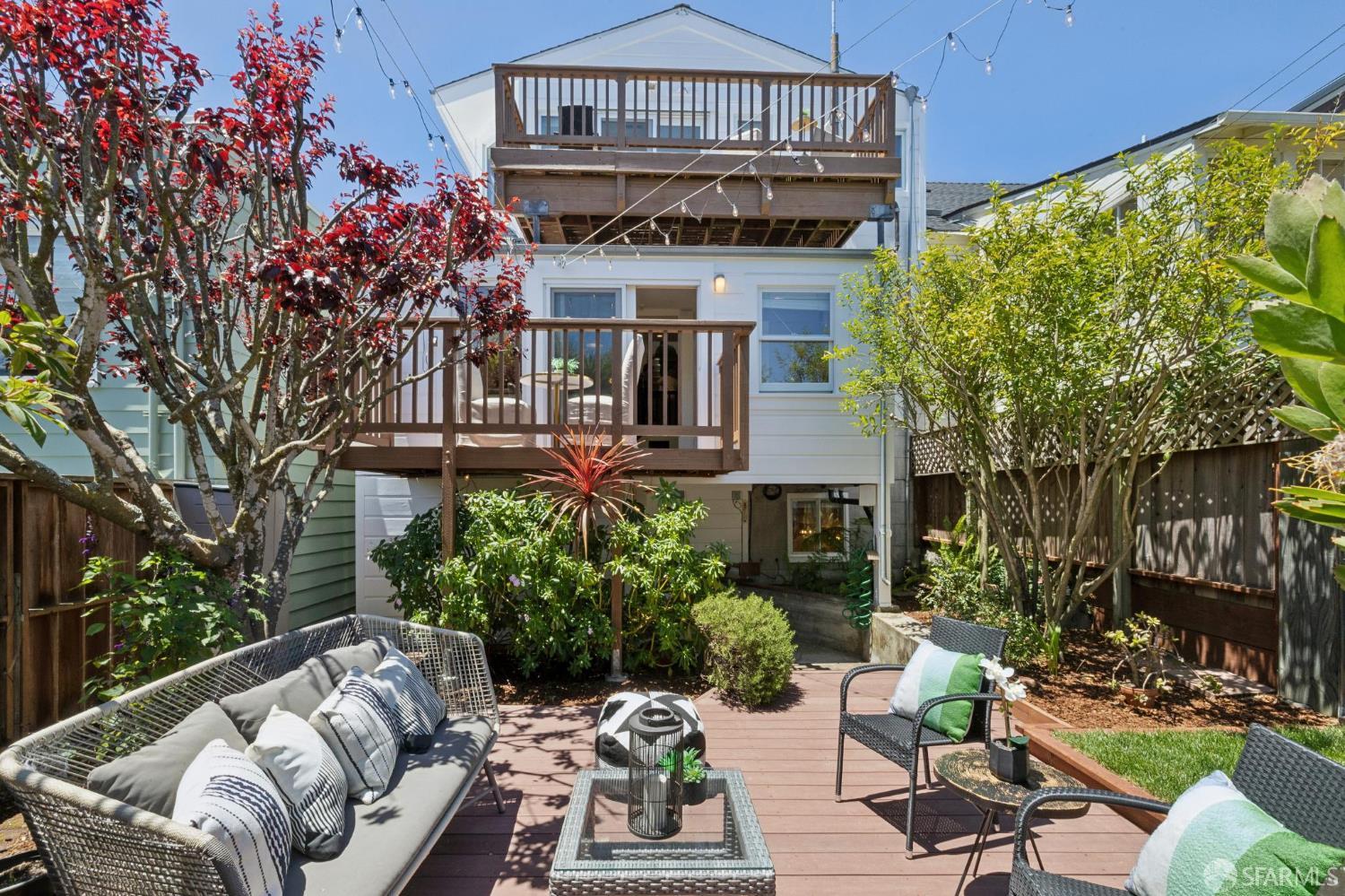 525 Moultrie Street