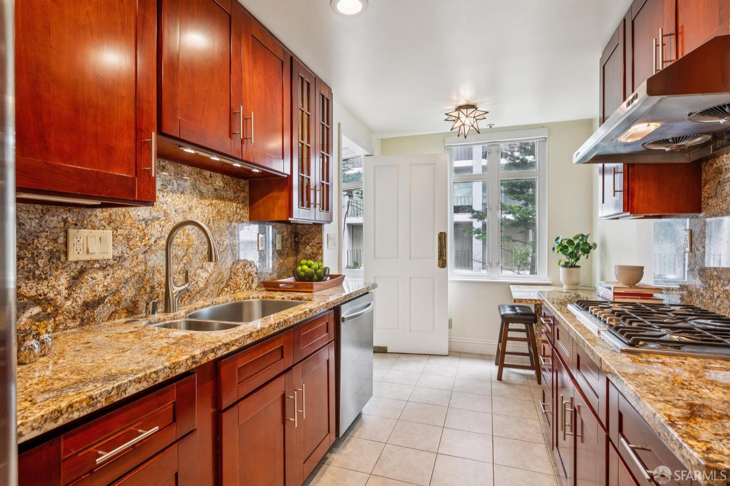 1340 Clay Street # 603