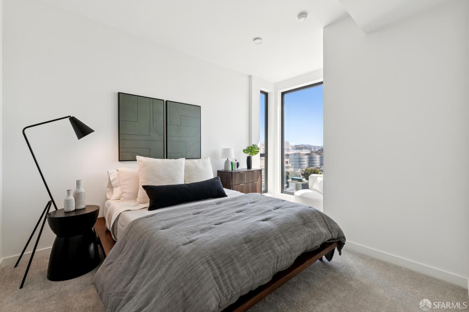 988 Harrison Street Unit: SB9