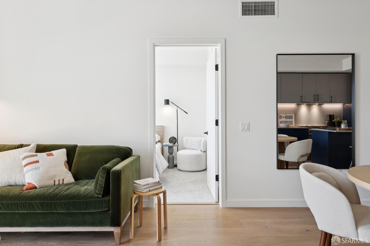 988 Harrison Street Unit: SB9
