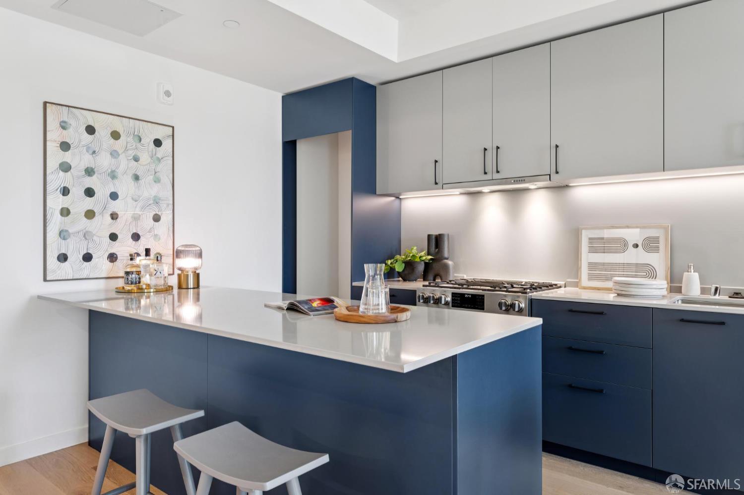 988 Harrison Street Unit: SB9
