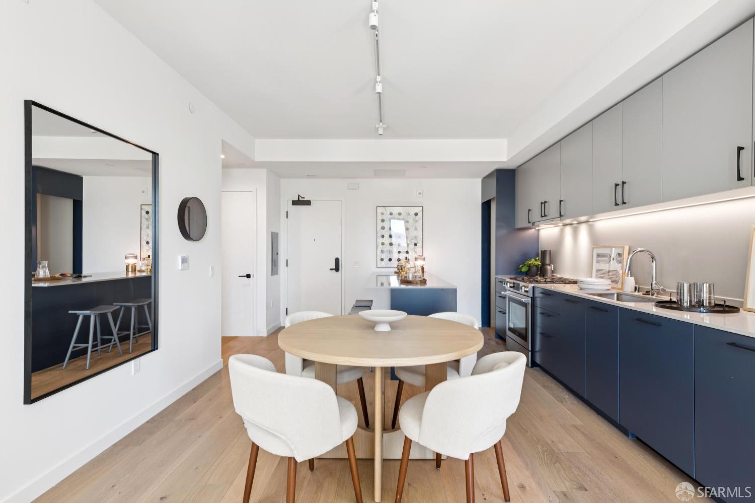 988 Harrison Street Unit: SB9