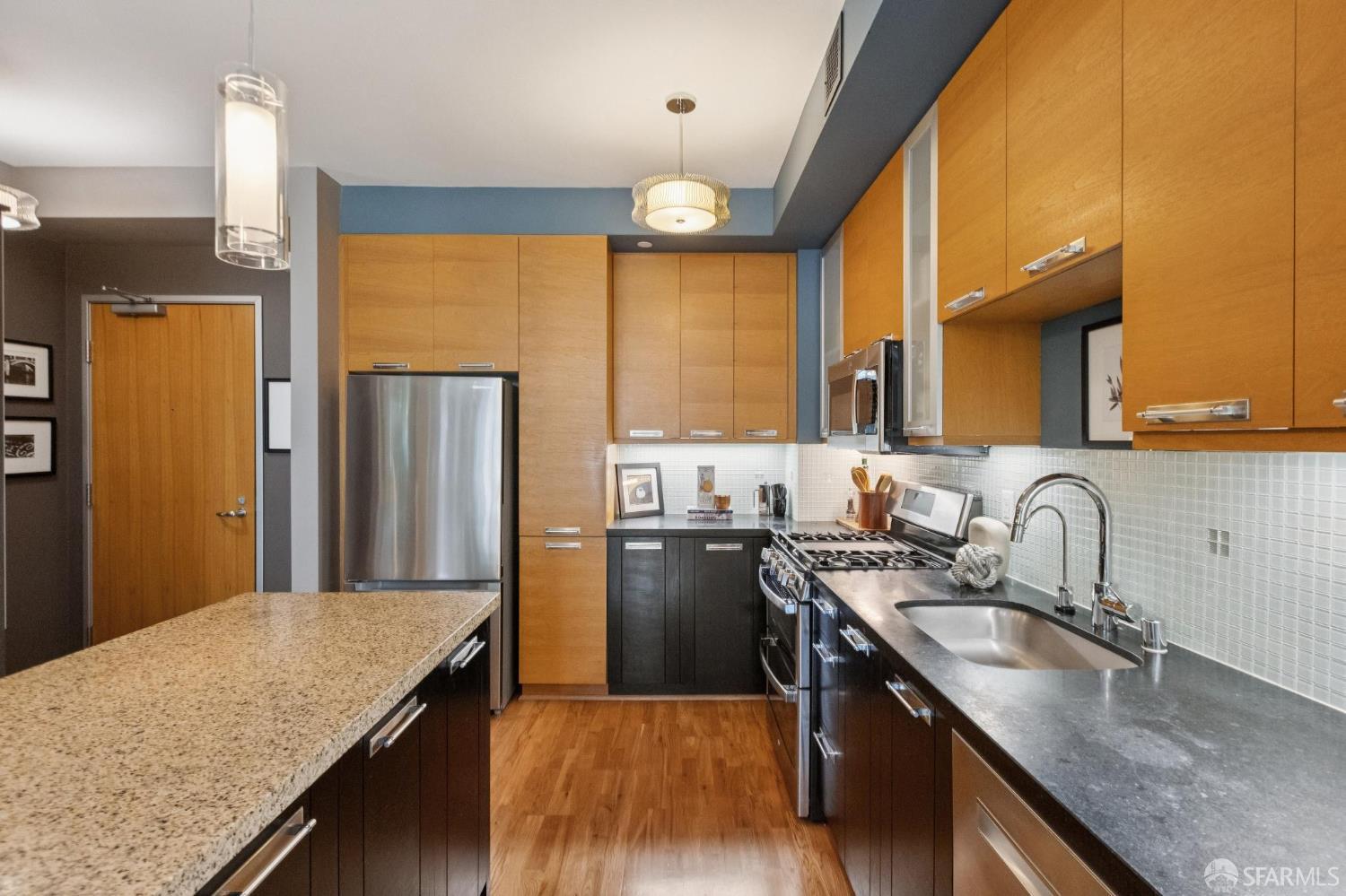170 King Street # 828