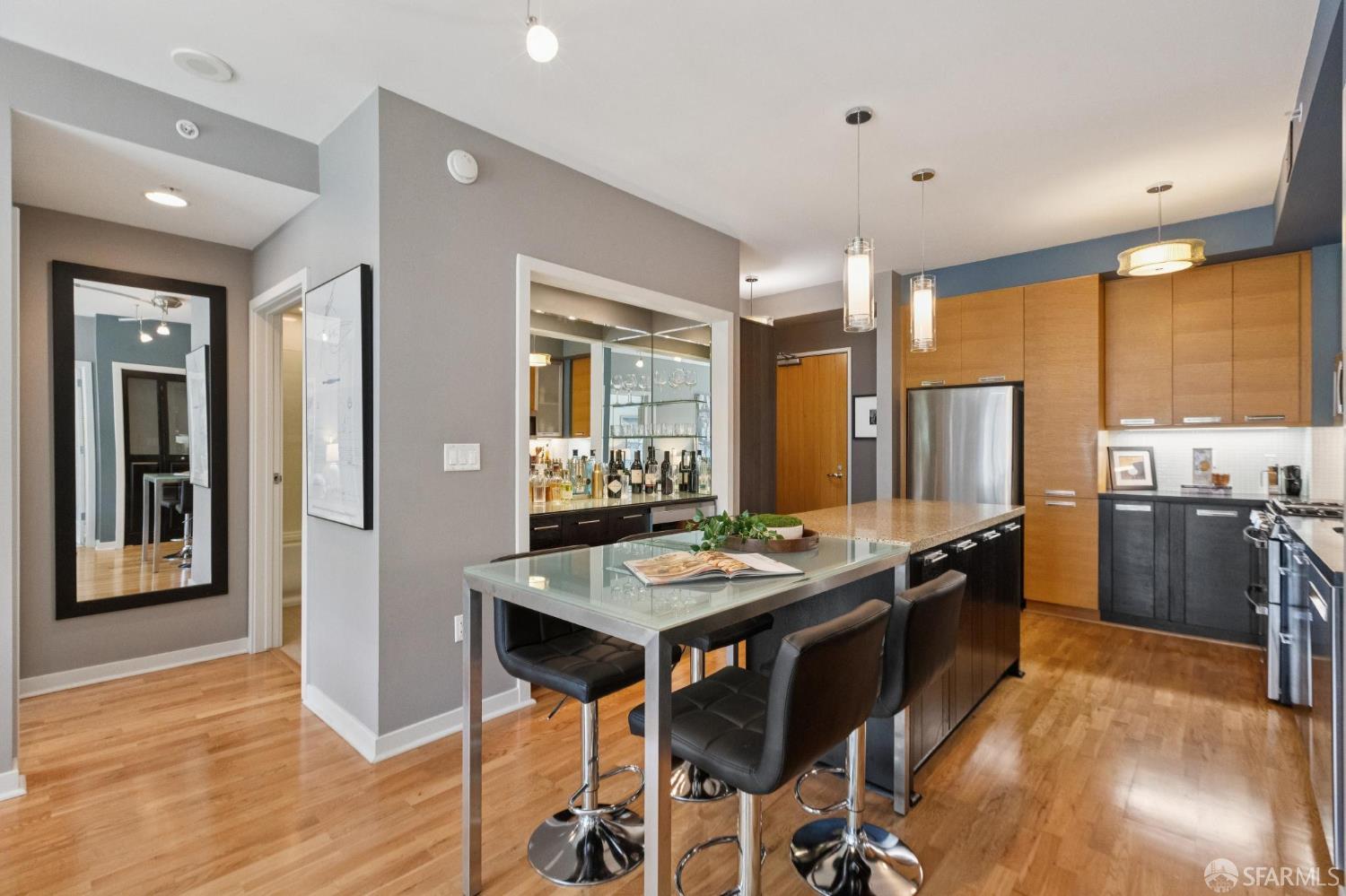 170 King Street # 828