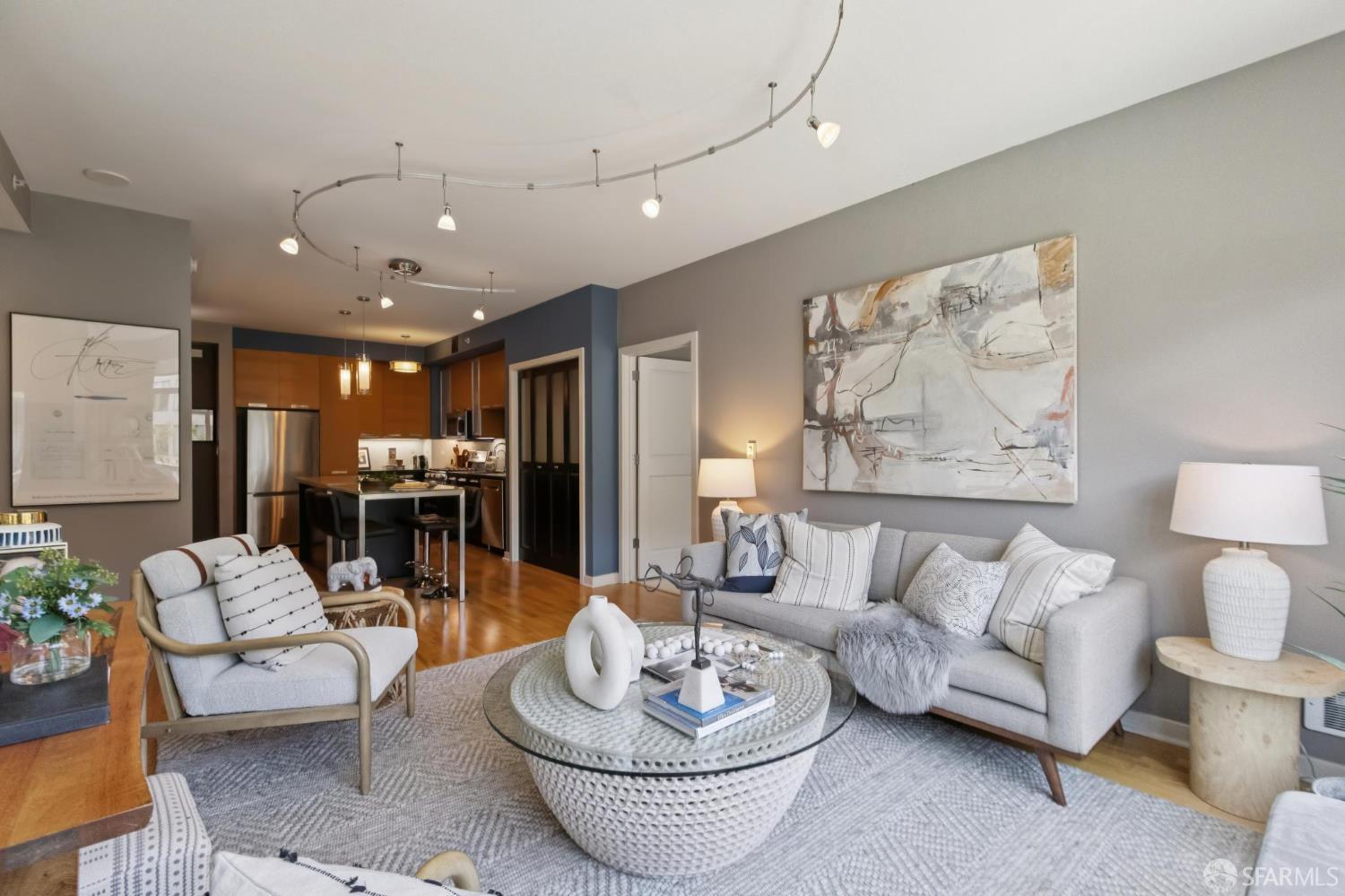 170 King Street # 828