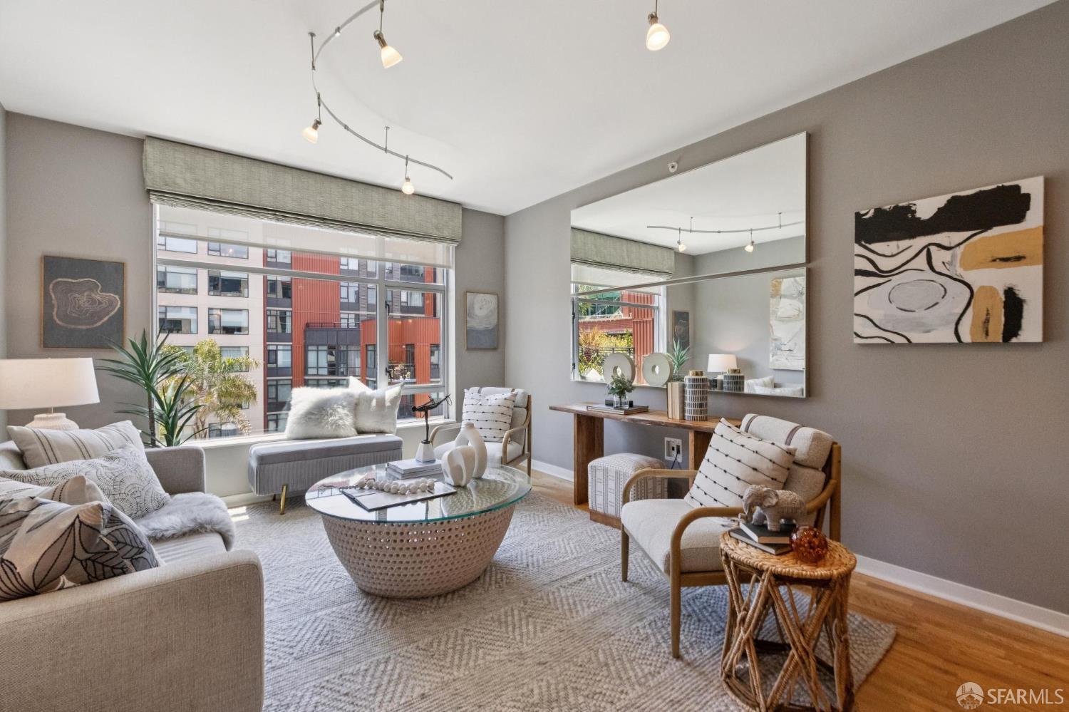 170 King Street # 828