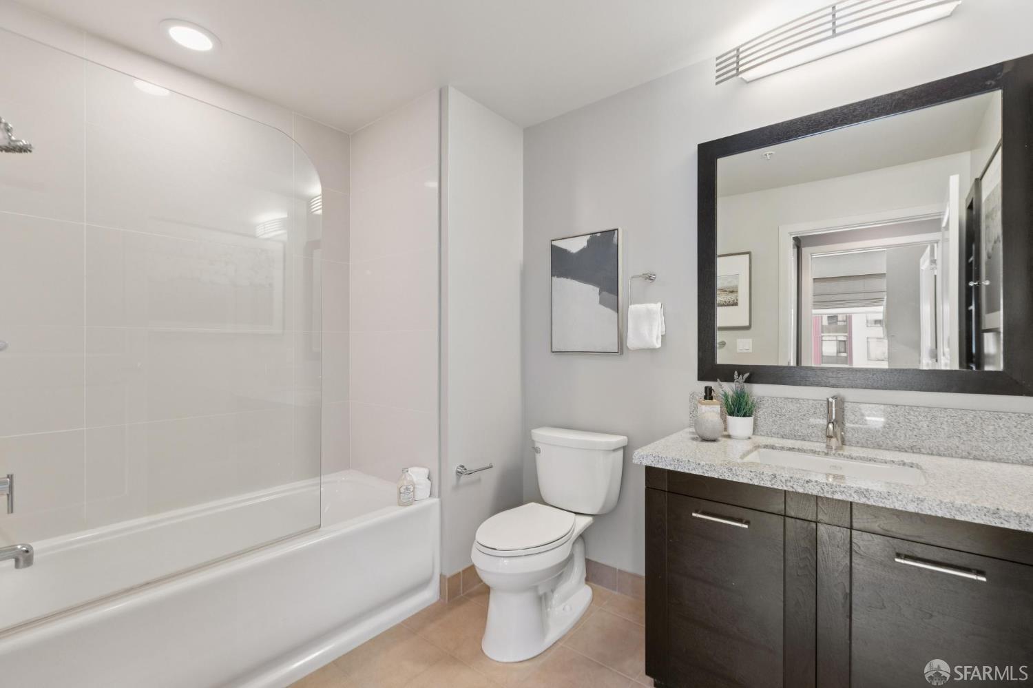 170 King Street # 828