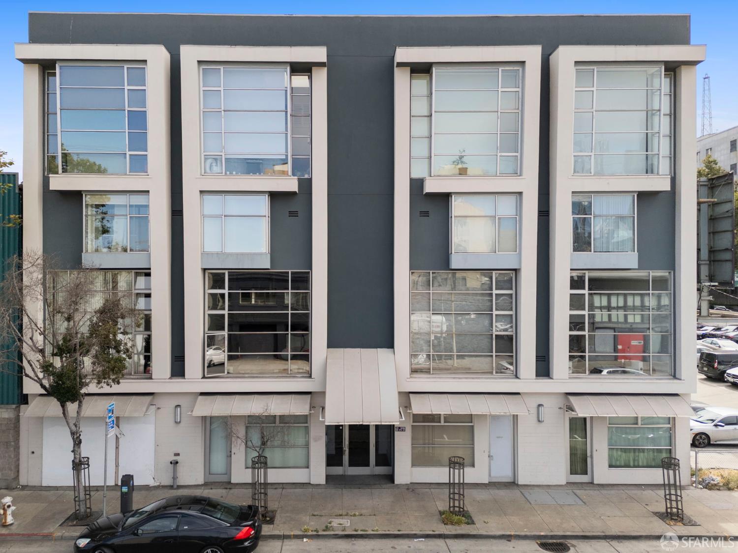 317 Harriet Street # 18