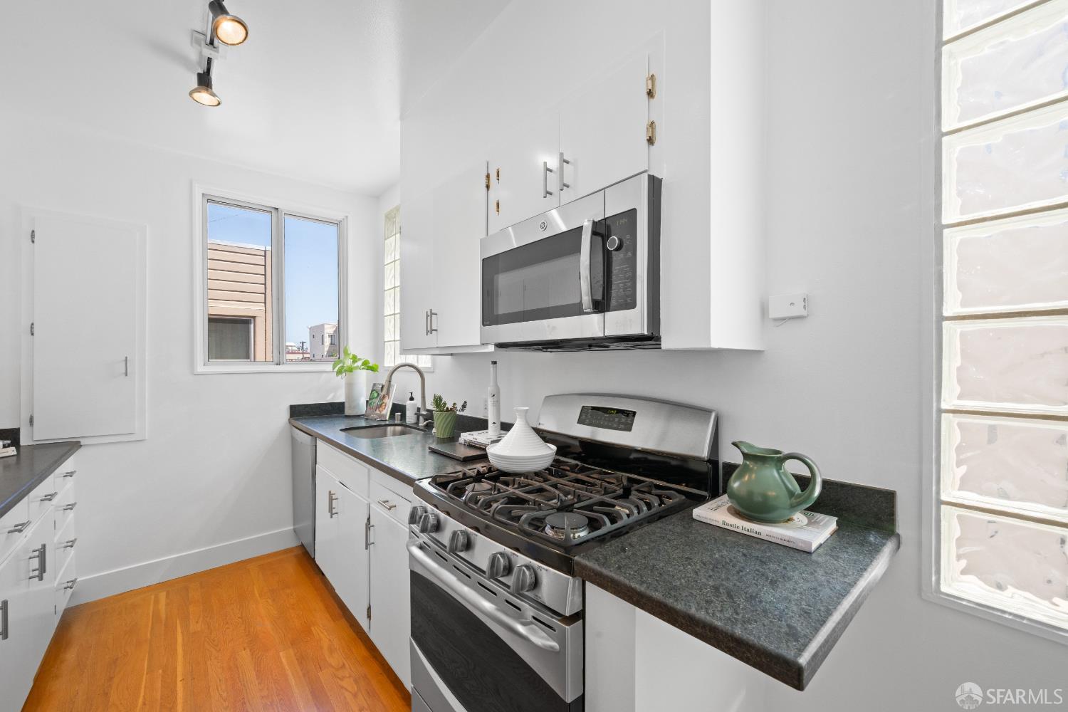 1624 Filbert Street # 3