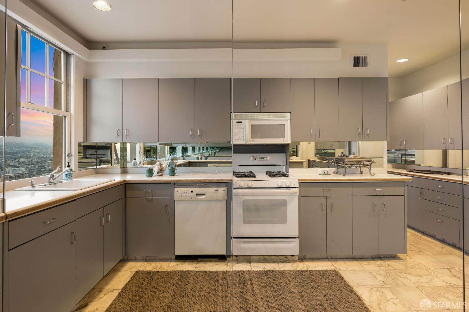 1201 California Street # 1503